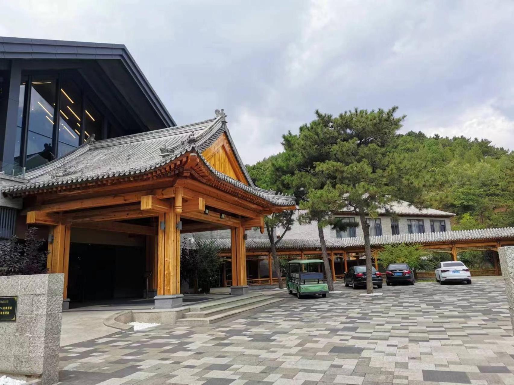 צ'נגדה Jinshanling Great Wall Hotel מראה חיצוני תמונה